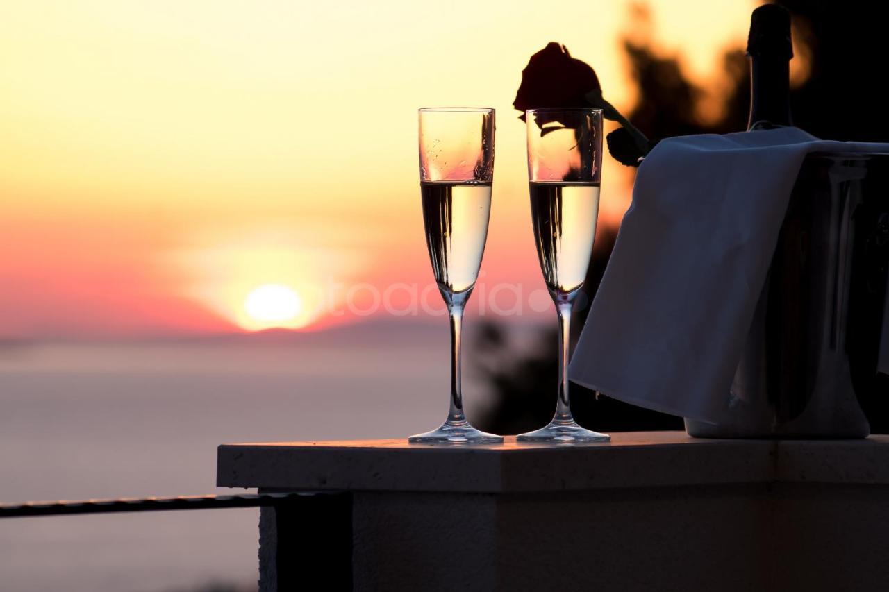 Villa Smaragd - Opal - Luxury Apt With Shared Pool And Private Hot Tub Makarska Eksteriør bilde