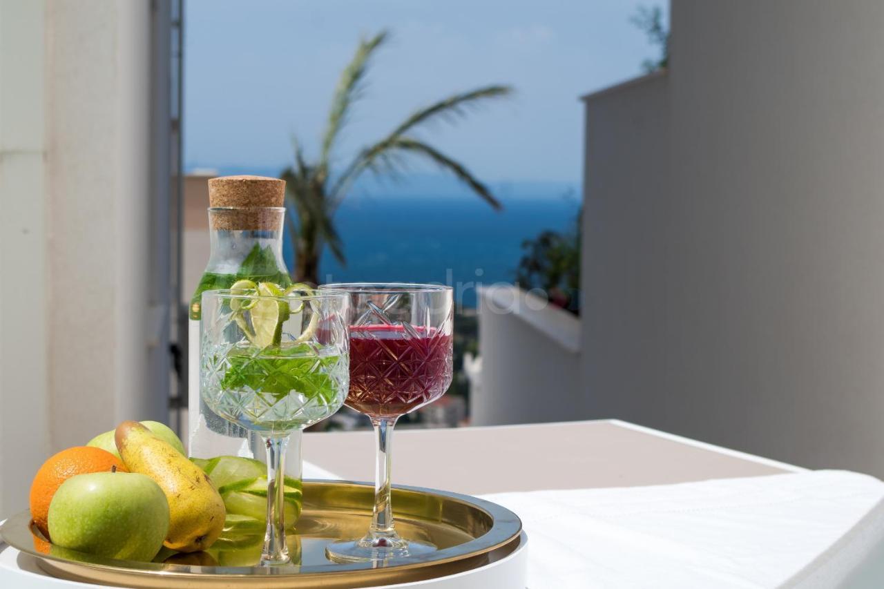 Villa Smaragd - Opal - Luxury Apt With Shared Pool And Private Hot Tub Makarska Eksteriør bilde